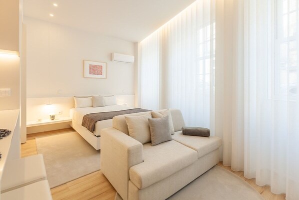 1 bedroom, iron/ironing board, Internet, bed sheets
