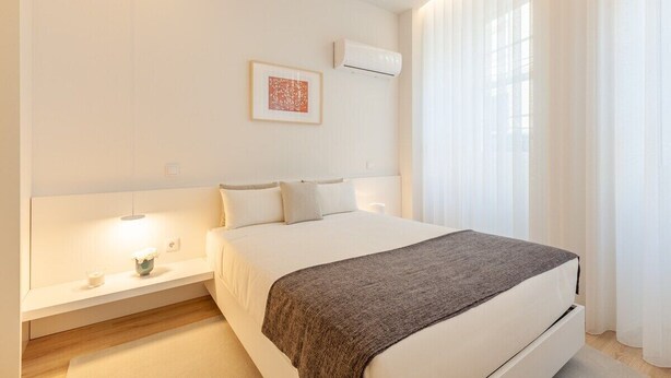 1 bedroom, iron/ironing board, internet, bed sheets