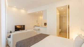 1 bedroom, iron/ironing board, Internet, bed sheets
