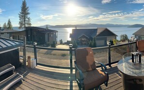 Terrace/patio - Charming 3-bedroom lake view home in tranquil Coeur d'Alene (Coeur d'Alene)