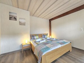 2 quartos, ferros/tábuas de passar roupa, Wi-Fi