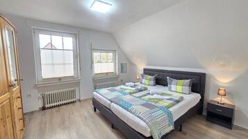 2 Schlafzimmer, Bügeleisen/Bügelbrett, WLAN