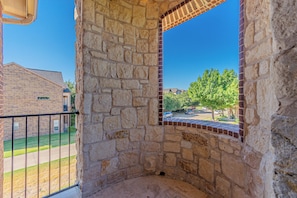 Property grounds - The Castle by the Lake with Pool, Balcony & Garage Parking, Great Location!! (The Colony)