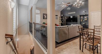 The Castle by the Lake with Pool, Balcony & Garage Parking, Great Location!!