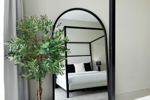 Deluxe Apartment, 2 Bedrooms, Non Smoking | 2 bedrooms, in-room safe, blackout curtains, iron/ironing board