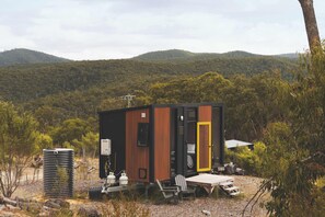 Exterior - Binbeal by Tiny Away (Steels Creek)