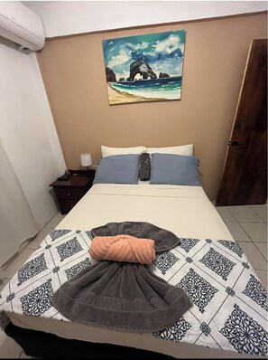 In-room safe, soundproofing, free WiFi