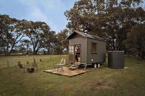 Exterior - Hillsview Cottage by Tiny Away (Taradale)