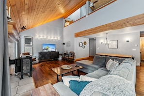 TV, fireplace, offices