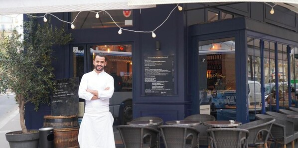 Outdoor dining - Ava's dream 2 - Bright & close to the Eiffel Tower (Paris)