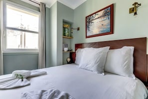 1 bedroom, desk, iron/ironing board, Internet