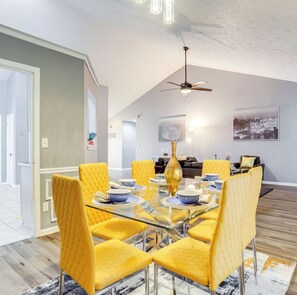 Dining - Spacious & Pet-Friendly Family Home Near Shopping and Amenities !!! (Lawrenceville)