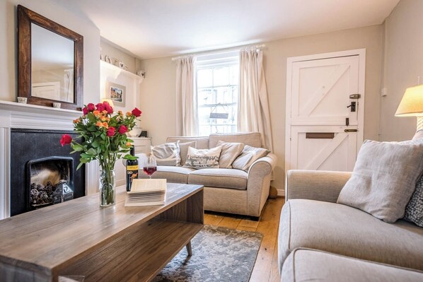 TV, fireplace, DVD player