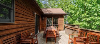 5 Bedroom Suites, Hot Tub, Jacuzzi Tub & Game Room