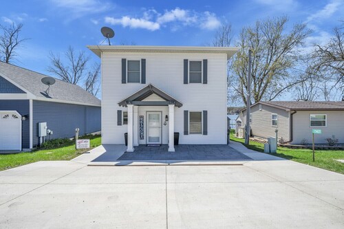 Rock`n Reel on East Lake Okoboji