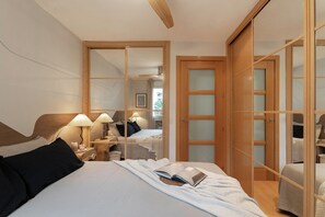 1 habitación, tabla de planchar con plancha, wifi y ropa de cama