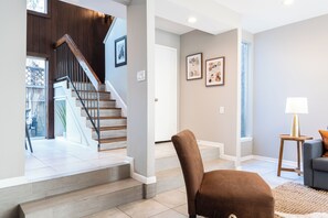 Interior - Your Montrose Collective! Sleeps 12/6BR/6BA/4PA ★★★★★ (Houston)