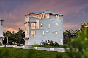 Exterior - Mala luxe-Rooftop Heated Pool-Steps to beach! (Inlet Beach)