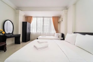 Superior Room, City View | Premium bedding, minibar, free WiFi, bed sheets