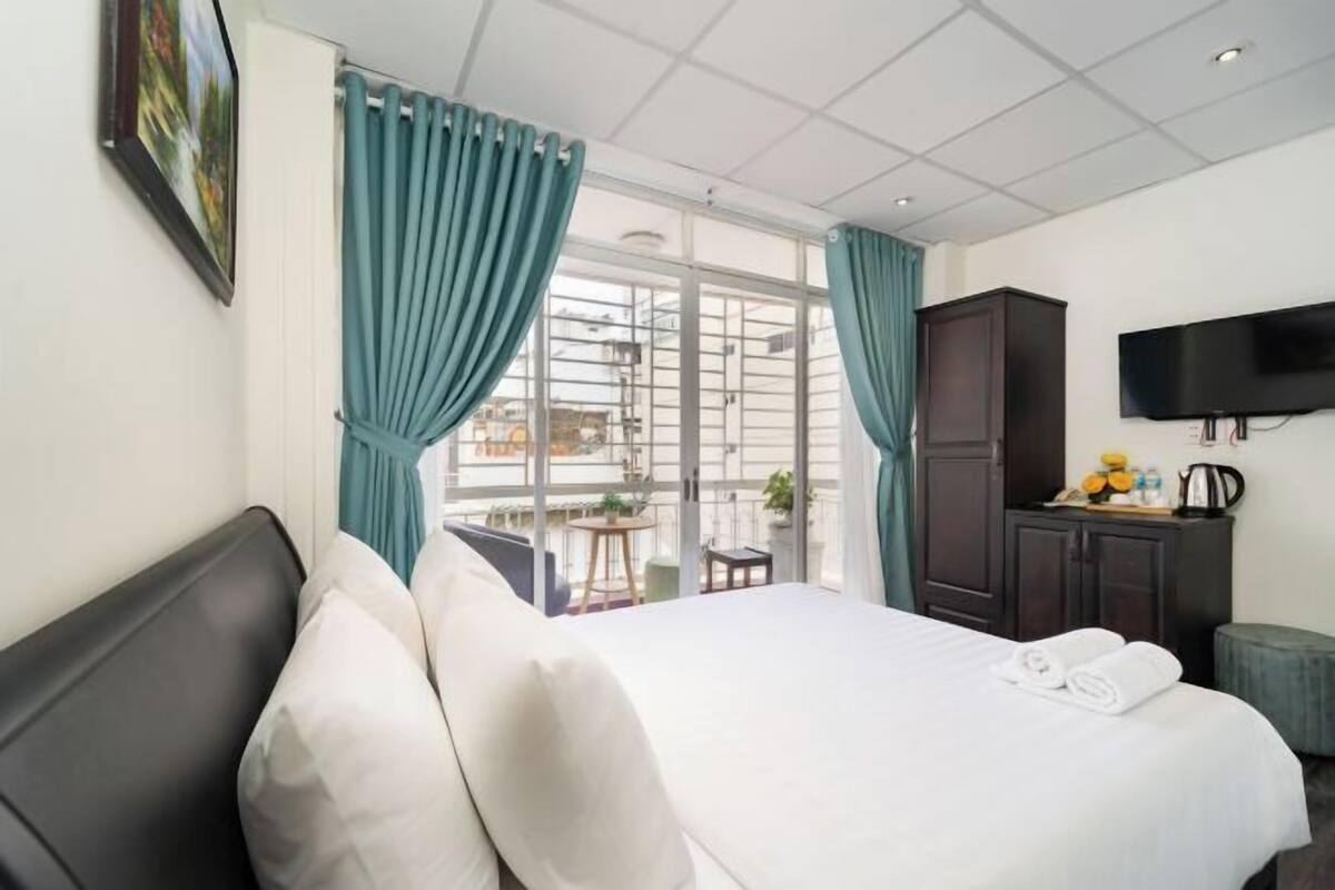 Ropa de cama de alta calidad, minibar, wifi gratis y ropa de cama
