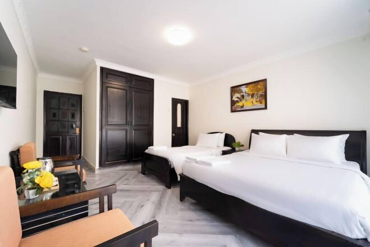 Ropa de cama de alta calidad, minibar, wifi gratis y ropa de cama