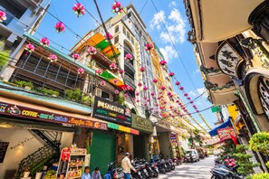 Front of property - KOVA Hotel - Bui Vien Central (Ho Chi Minh City)