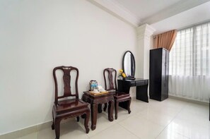 Premium bedding, minibar, free WiFi, bed sheets