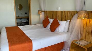 Deluxe Single Room | Individually furnished, desk, laptop workspace, free WiFi