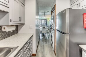 Interior - Walk to Ocean: Condo w/ 3 Pools in Myrtle Beach (Myrtle Beach)