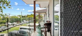 Cityside retreat by QEII&QSAC