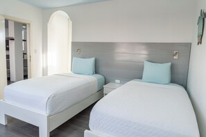 2 bedrooms, in-room safe, desk, WiFi