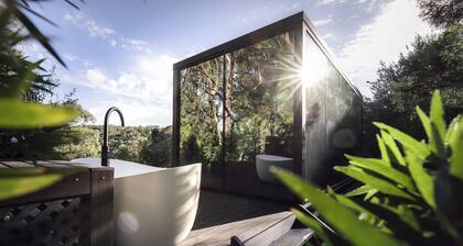 Luxury Mirror Home near Yarra Valley Wineries