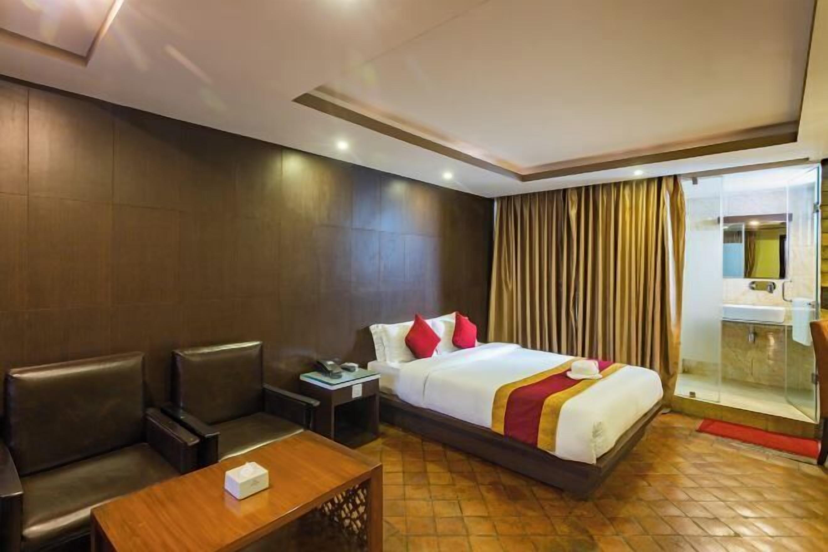 Cofres nos quartos, escrivaninha, espaço de trabalho para notebook