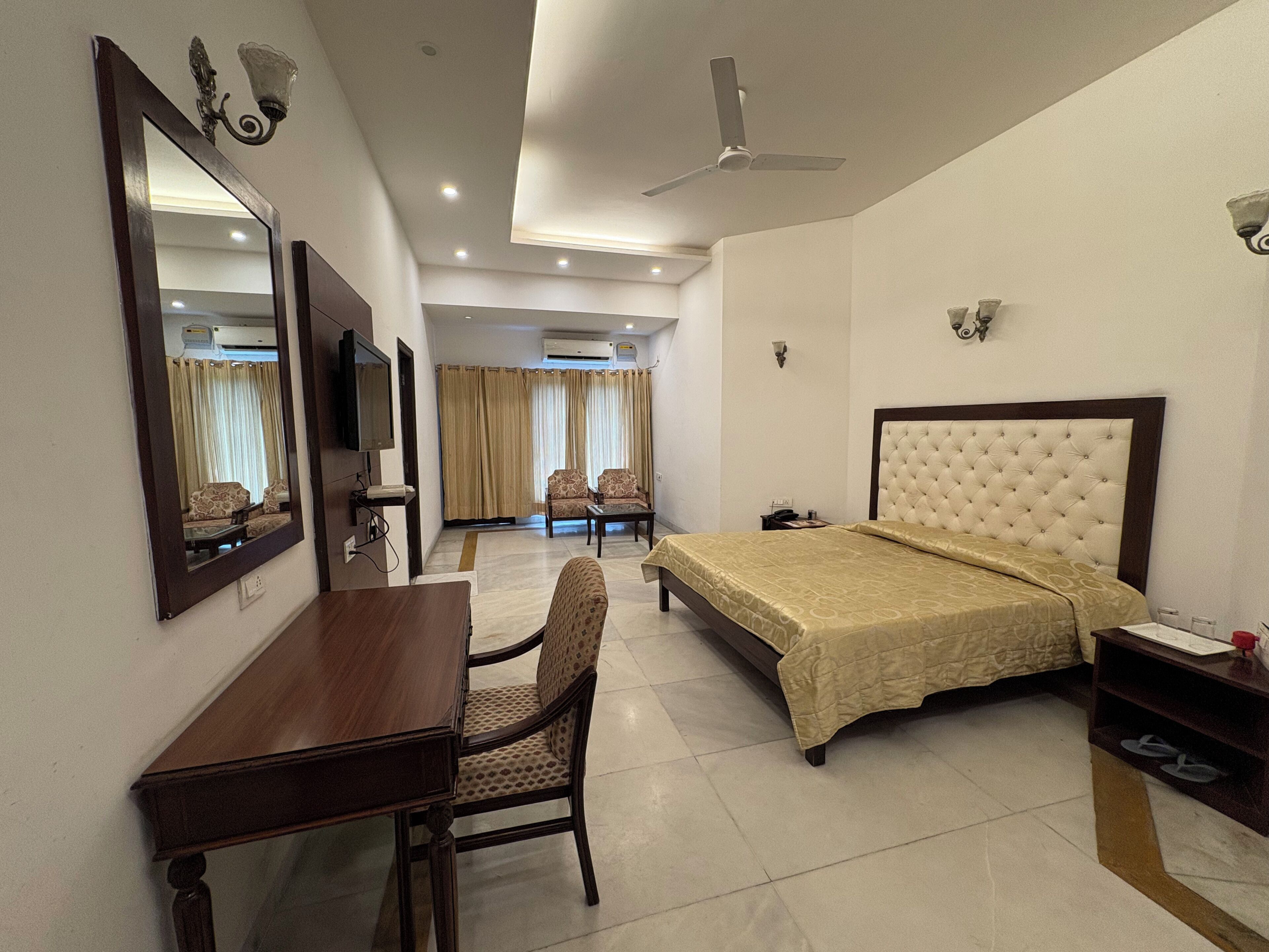 Standard Room | Free WiFi