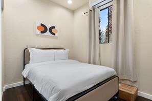 5 chambres, bureau, fer et planche à repasser, Wi-Fi gratuit
