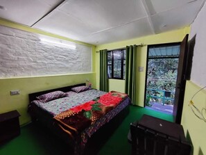 Chambre Double, balcon, vue montagne