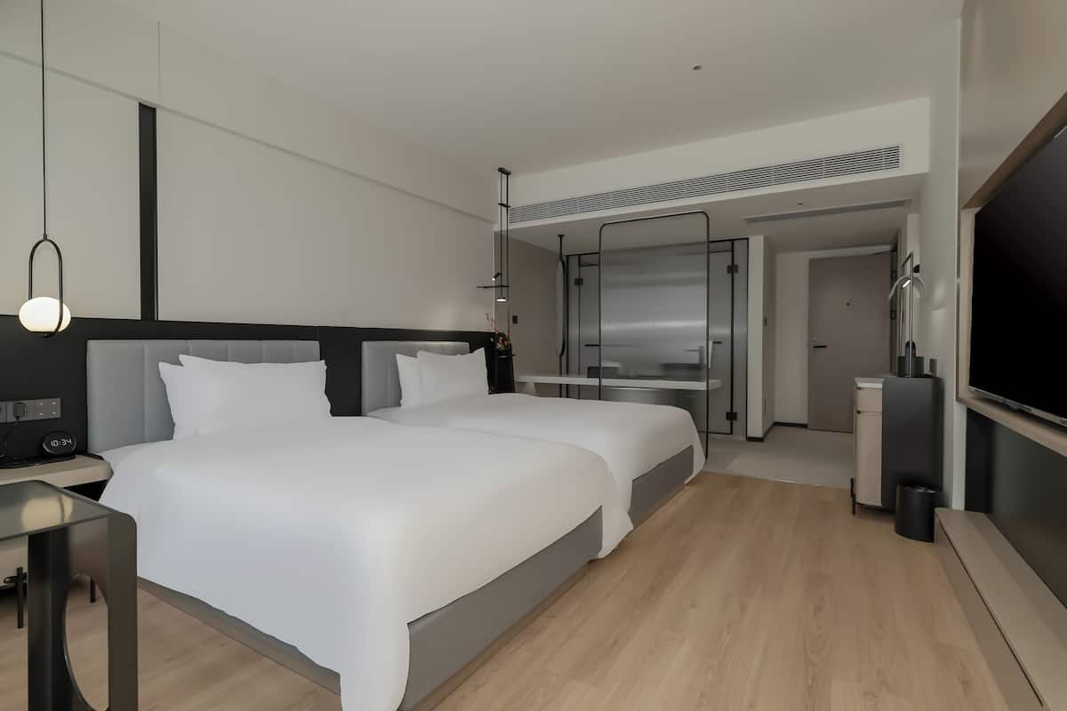 Superior-Zweibettzimmer, Stadtblick | Kostenloses WLAN, Bettwäsche