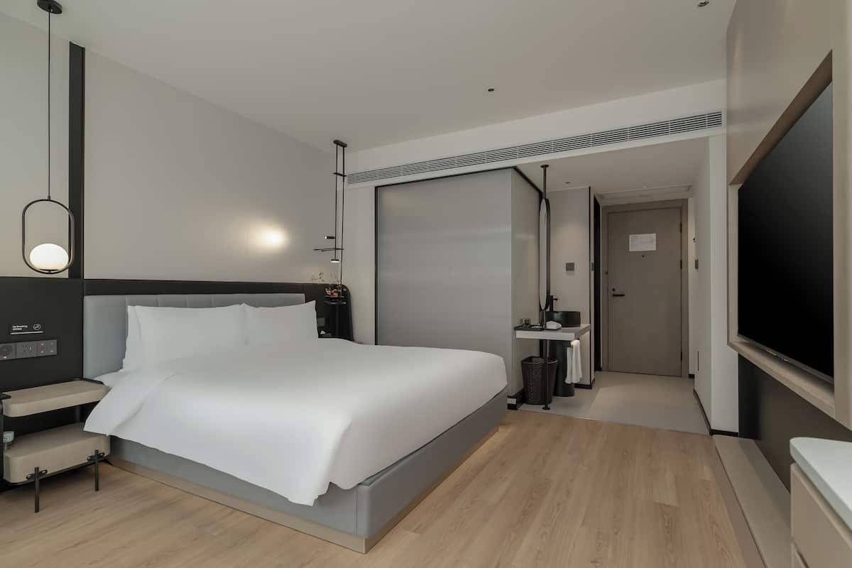 Superior-Doppelzimmer, Stadtblick | Kostenloses WLAN, Bettwäsche