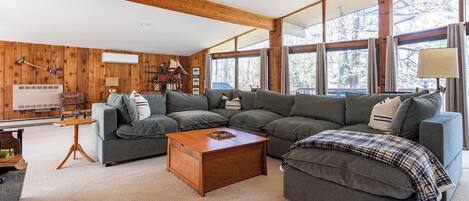 TV, fireplace, offices