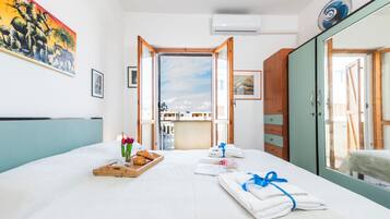 Standard Penthouse, 2 Bedrooms, Sea Facing (Coral House 2) | 2 bedrooms, iron/ironing board, free WiFi, bed sheets