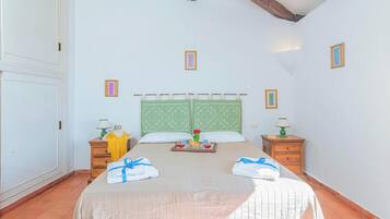 3 Schlafzimmer, Bügeleisen/Bügelbrett, Bettwäsche