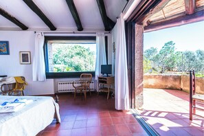 Family Villa, 3 Bedrooms, Fireplace (Villa Sa Soliana) | 3 bedrooms - Villa Sa Soliana (Golfo Aranci)