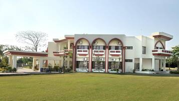 Bagian depan properti
