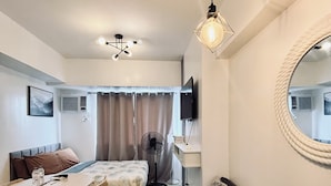 1 slaapkamer, een strijkplank/strijkijzer, internet, beddengoed
