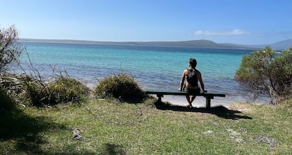 Kanga Cottage - Pet friendly!
Two Peoples - Bay Stays