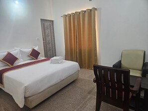 Dobbeltrom – deluxe | Individuelt innredet, wi-fi (inkludert) og sengetøy