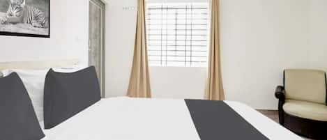 Superior Double Room, Non Smoking, Private Bathroom | Individually furnished, free WiFi, bed sheets