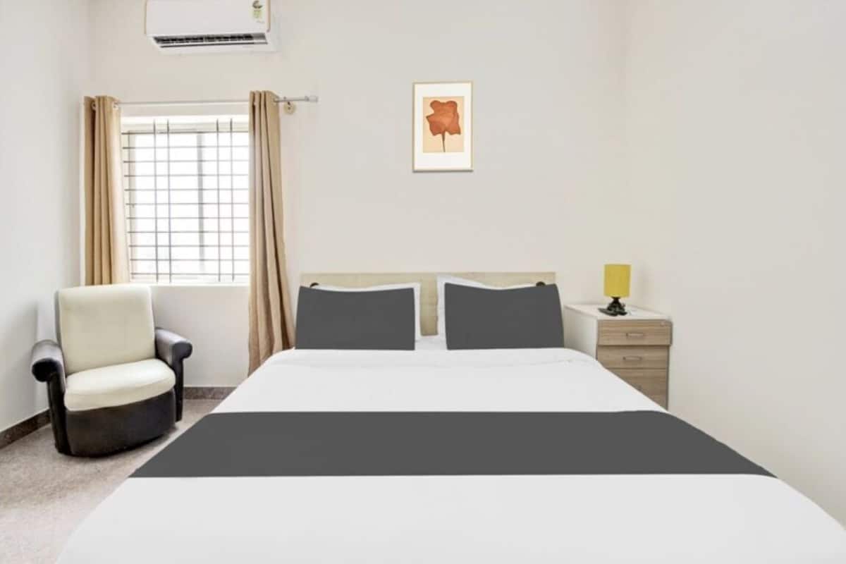Superior Double Room, Non Smoking, Private Bathroom | Dilengkapkan perabot secara berasingan, Wi-fi percuma, cadar katil
