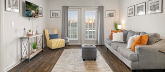 Beautiful Extended Stay - Pool & Gym