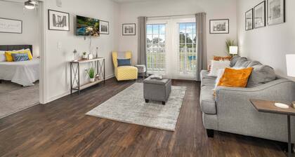 Beautiful Extended Stay - Pool & Gym